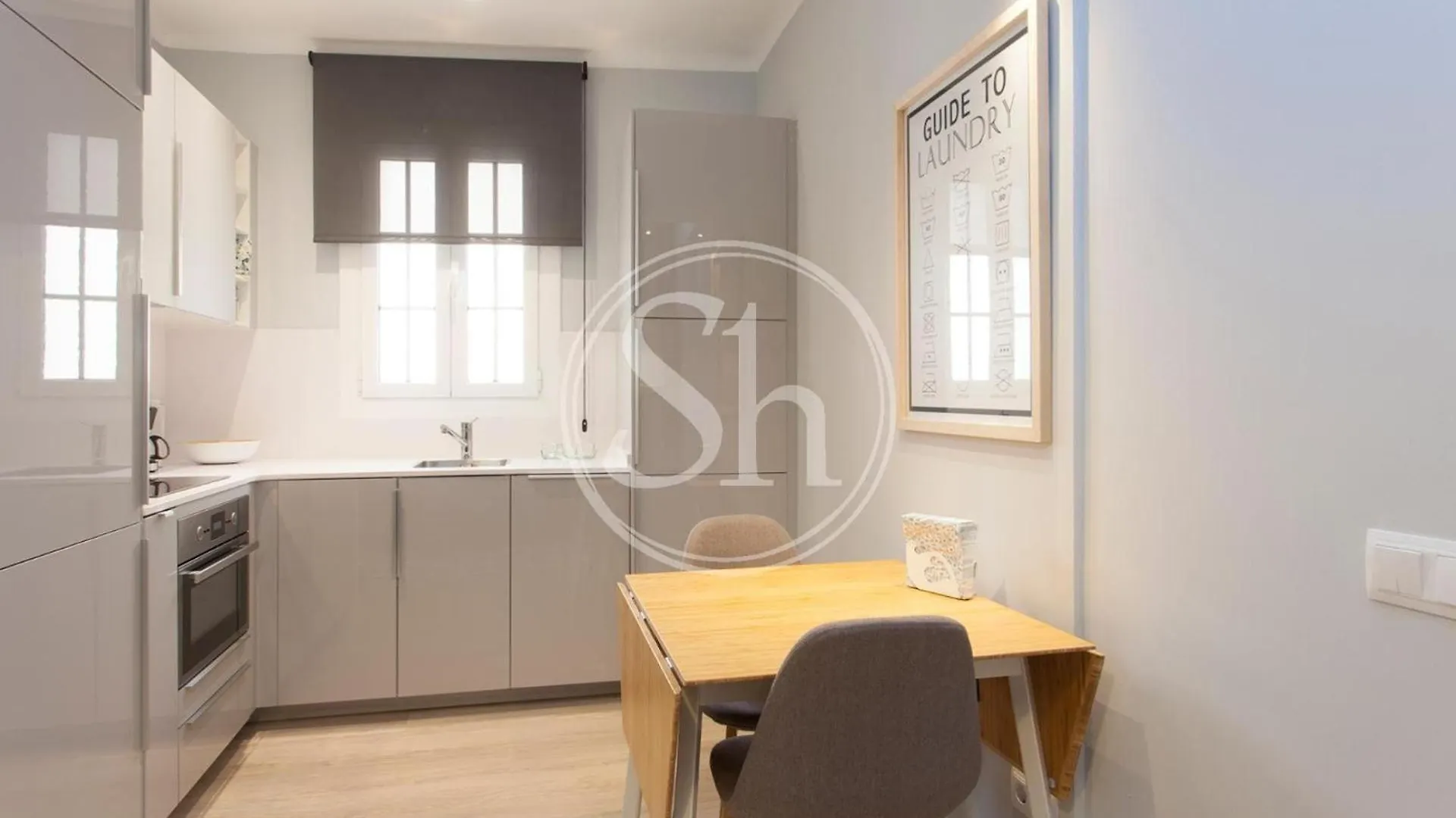 Bonito Apartamento Para 3 En Poble Sec バルセロナ
