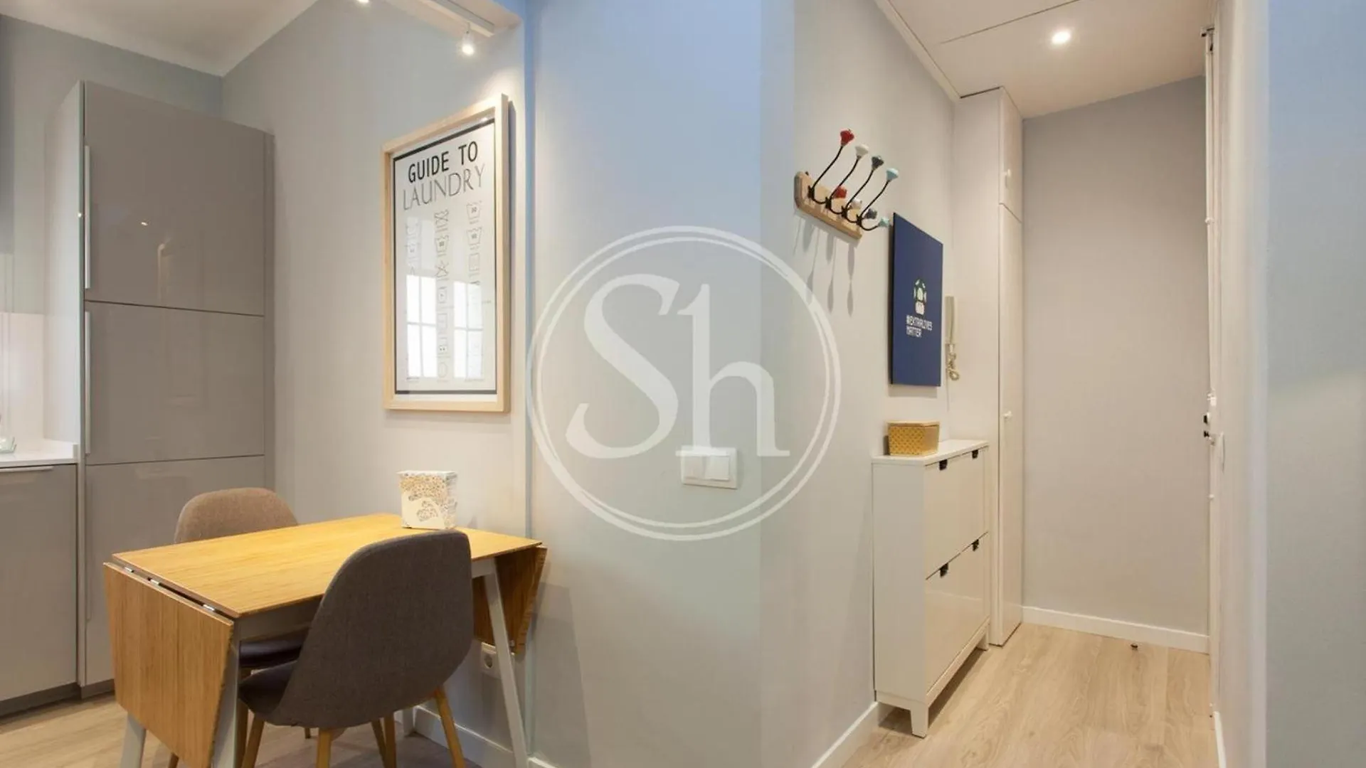 Bonito Apartamento Para 3 En Poble Sec 바르셀로나 아파트