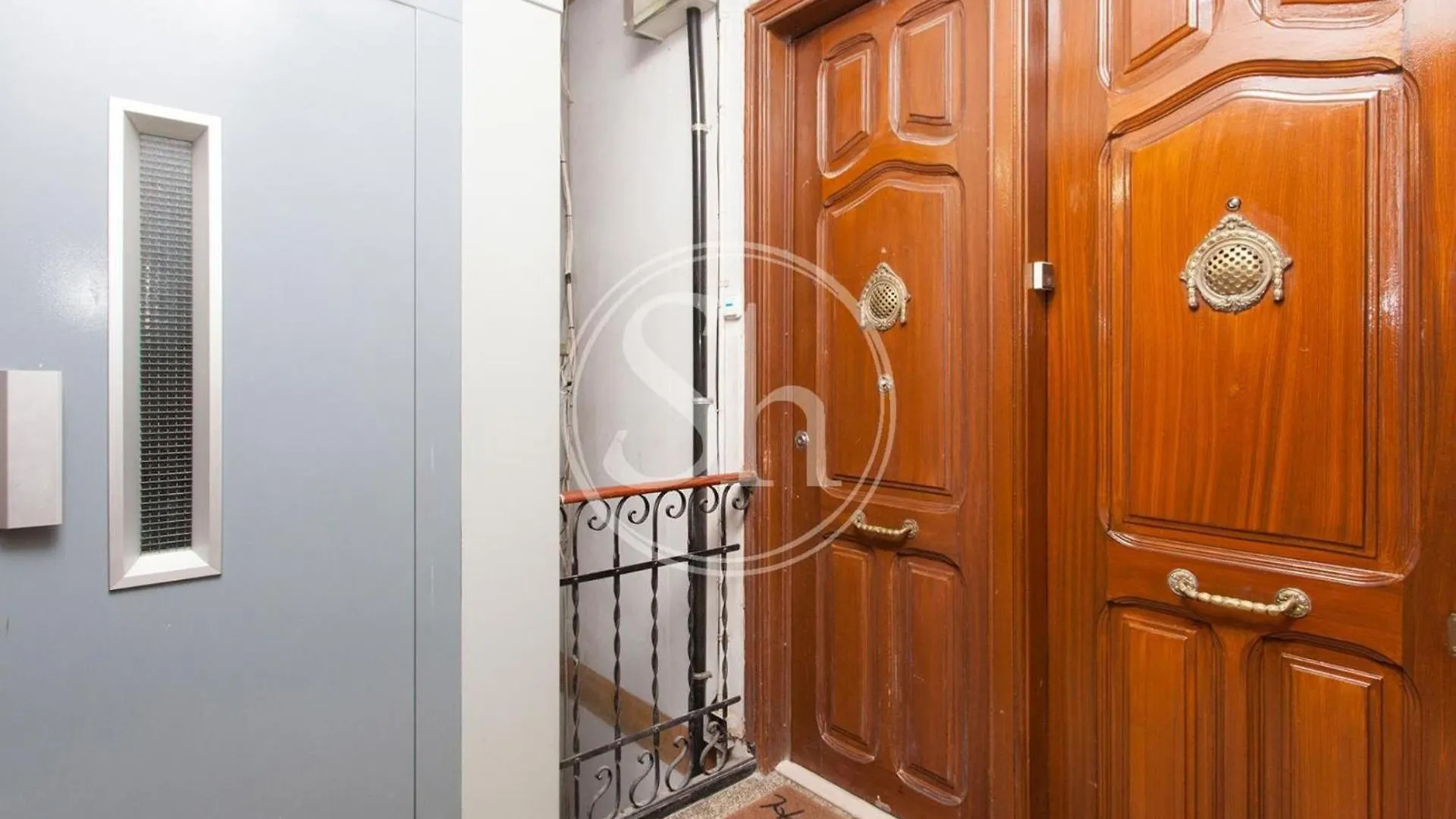 Bonito Apartamento Para 3 En Poble Sec 바르셀로나